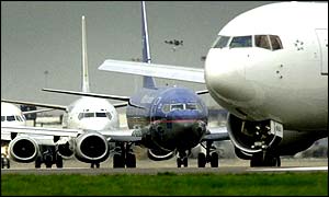 Planes queuing for take-off at Heathrow