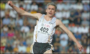 Edwards wins with a leap of 17.63m