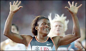 Mozambique's Maria Mutola just pips her Slovenian opponent