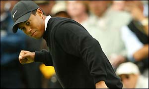 Tiger Woods at the 18th hole
