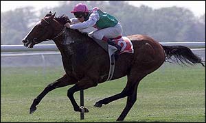 Beat Hollow in action in the 2000 Vodafone Derby at Epsom
