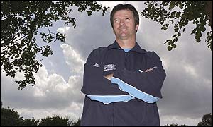 Steve Waugh under Canterbury's famous lime tree