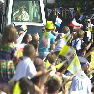 Pope arrives at Kalwaria Zebrzydowska sanctuary