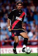 Julien Escude in action for Rennes
