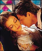 Shahrukh Khan with co-star Aishwarya Rai