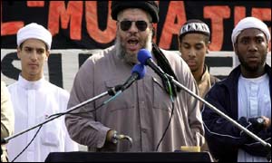 Sheikh Abu Hamza speaking in Trafalgar Square