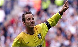 Bowyer is stalling on new Leeds contract