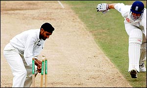 Giles made 10 runs before being run out