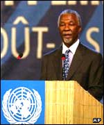 South Africa's President Thabo Mbeki addressing delegates at the World Summit on Sustainable Development