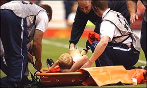 Paul Scholes is stretchered off