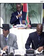 Peace deal signed in South Africa