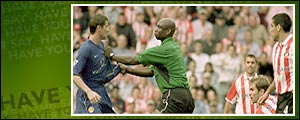 Rennie restrains an angry Keane at Sunderland