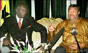 President John Kufuor (l) and Jerry Rawlings (r)