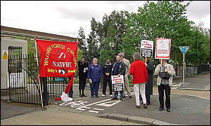 Lecturers' picket line 