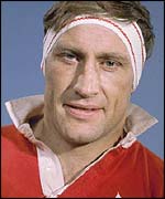 Thomas roomed with Willie John who became a great friend