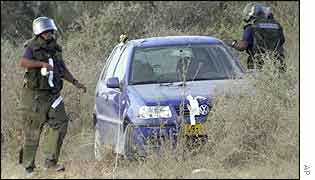 Israeli sappers with suspected getaway car