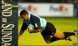 Tommy Hayes scores Glasgow's first try