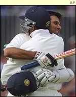 Ganguly hugs Dravid