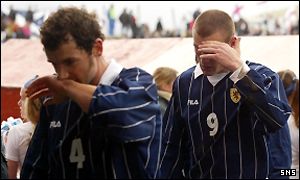 Christian Dailly and Stephen Crainey troop off