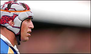 Braam van Straaten scores a club record haul of 31 points as Leeds continue their good start to the season 