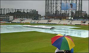 Rain falls at The Oval