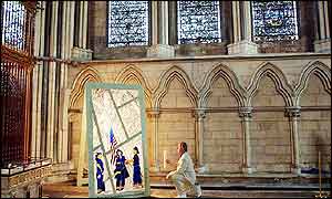 Stained glass window artist Paul Calvert unveils the window