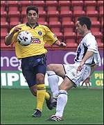 Kilmarnock and Dunfermline in SPL action