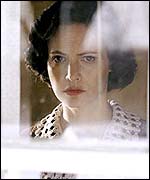 Jennifer Jason Leigh in Road to Perdition