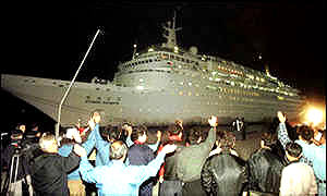 A cruise ship head to Mount Kumgang