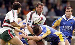 Martin Johnson (centre) in action for the Leicester Tigers