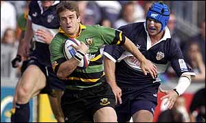 Oriol Ripol runs clear of Bristol's Mike Lipman