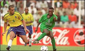 Gift Kampamba (Right)