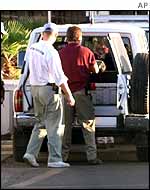 UN inspectors leaving Iraq in 1998