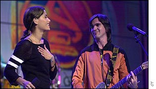Nelly Furtado with Colombia's Juanes