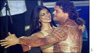 Colombian Carlos Vives and Roselyn Sanchez