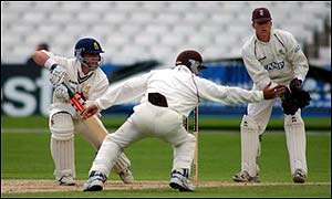 Jim Troughton batting against Surrey