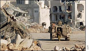 Israeli soldier in Arafat's Ramallah compound