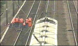 Track maintenance on broken rail
