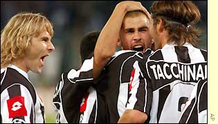 Pavel Nedved (left) celebrates Di Vaio's goal and later goes on to score one himself