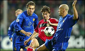 Laurent Blanc (left) won praise from manager Sir Alex Ferguson