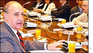 Economy Minister Roberto Lavagna speaking to journalists on Tuesday 