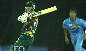 Herschelle Gibbs pulls for four