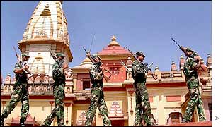 Soldiers on patrol at a temple in Bhopal