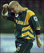 Herschelle Gibbs leaves the field