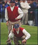 Scott Hoch (behind) and Scott Verplank