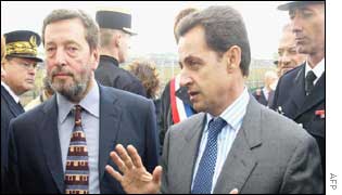 UK Home Secretary David Blunkett (left) with French Interior Minister Nicolas Sarkozy 