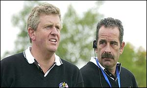 Colin Montgomerie in conversation with European captain Sam Torrance