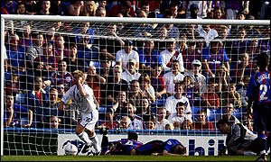 David Perpetuini celebrates after giving Gillingham the lead against Crystal Palace