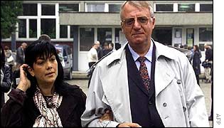 Ultra-nationalist candidate Vojislav Seselj with wife Jadranka 