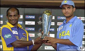 Sri Lanka captain Sanath Jayasuriya and India skipper Sourav Ganguly share the trophy